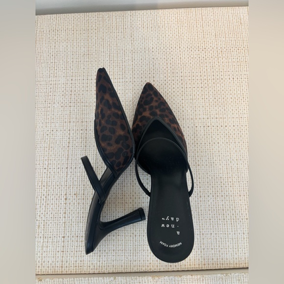 A New Day Sonia Heels - Picture 4 of 5